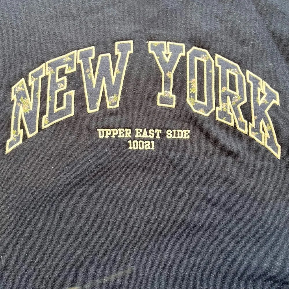 Navy Blue 'New York' Women's Sweater - Picture 6 of 10